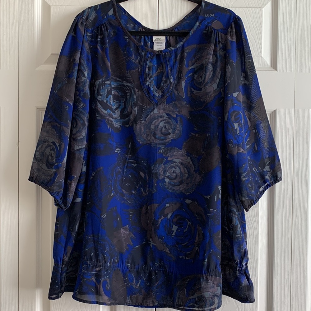 JUST MY SIZE women’s floral blouse.